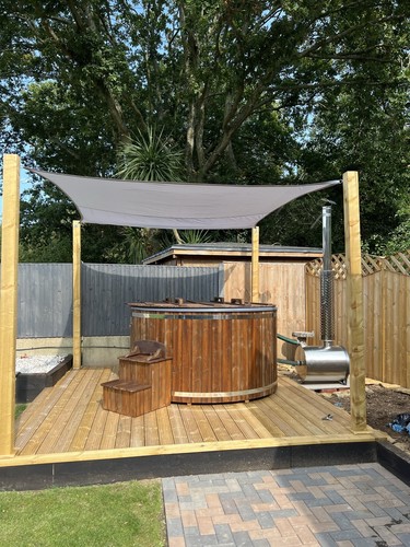 Wood fired fibreglass hot - wood, tub
