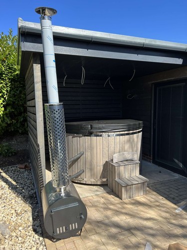 Wood hot tub - wood,