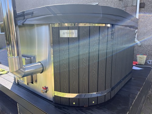 Square wood fired hot tub - square,