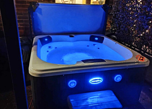 Seater square hot tub spa - seater,